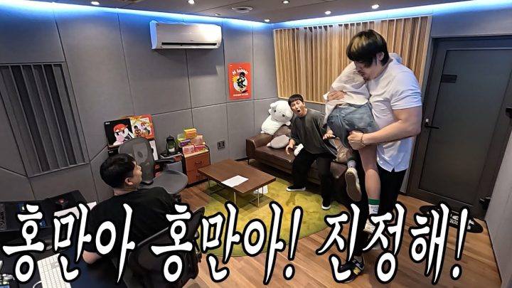 [유브이 녹음실] 최홍만 그거 장난아님 (ENG)