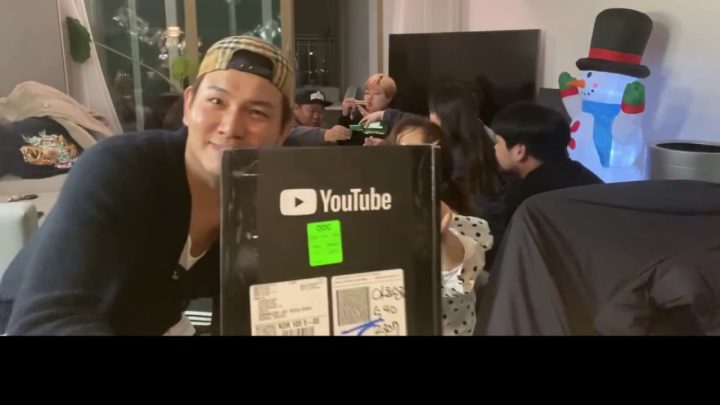 홍현희 제이쓴의 홍쓴TV 구독자 10만!!!! 실버버튼 언빡씽 (feat.홍쇼핑 제작진)