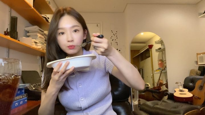 소처럼 일하고 먹기