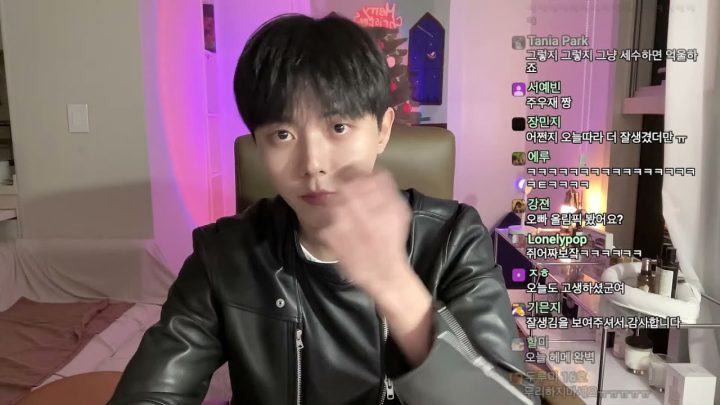 커플 데이트에 대하여 / 신조어 / 라디오의 추억 / YG사옥 이야기 / 고영배님 전화연결 / 야식 월드컵