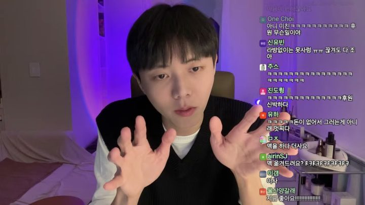 최최최최신형 아이폰 구매 | 아이폰미니 탐방, 쿠팡 폰케이스 쇼핑, 히어로 캐릭터 월드컵