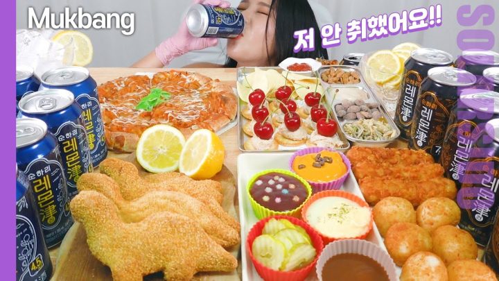 솔라잇츠ㅣ술안주 대박!! 레몬진에 치즈피자, 치즈볼, 대왕용가리치킨 먹방