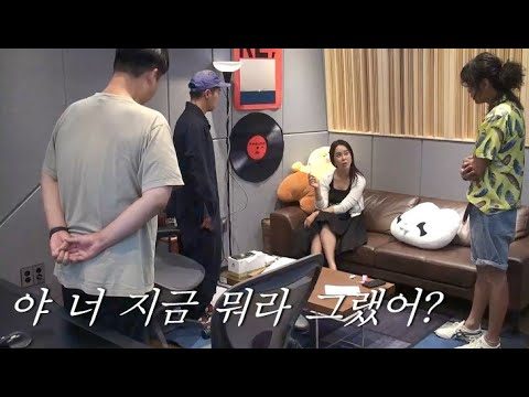 [유브이 녹음실] 백지영에게 혼나는 유브이 (ENG)